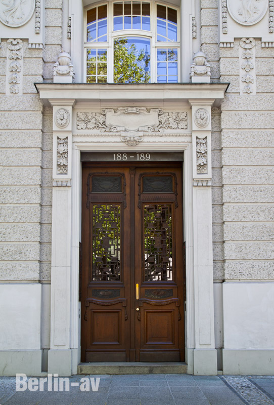 Berliner Türen - Tür am Kurfürstendamm