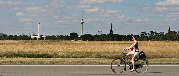 Radfahren auf der Tempelhofer Freiheit