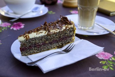 Torte im Familienbetrieb Cafe König am Mexikoplatz